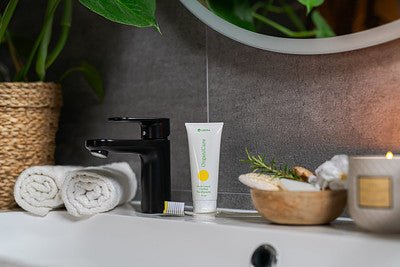 OrganiCare Fresh Lemon Herbal Toothpaste - Caliviva